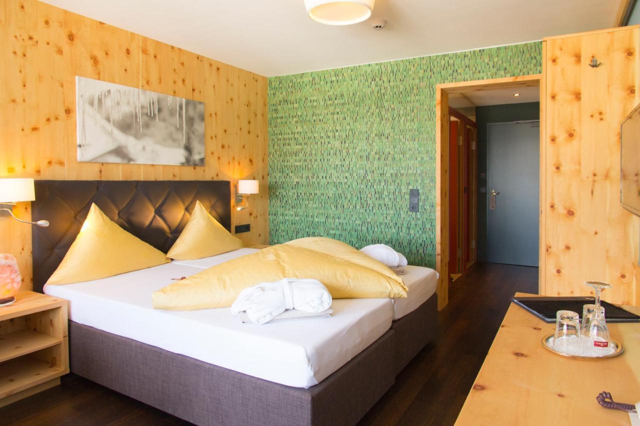Wohlfuehlhotel Hubertushof Stuben am Arlberg Exterior foto