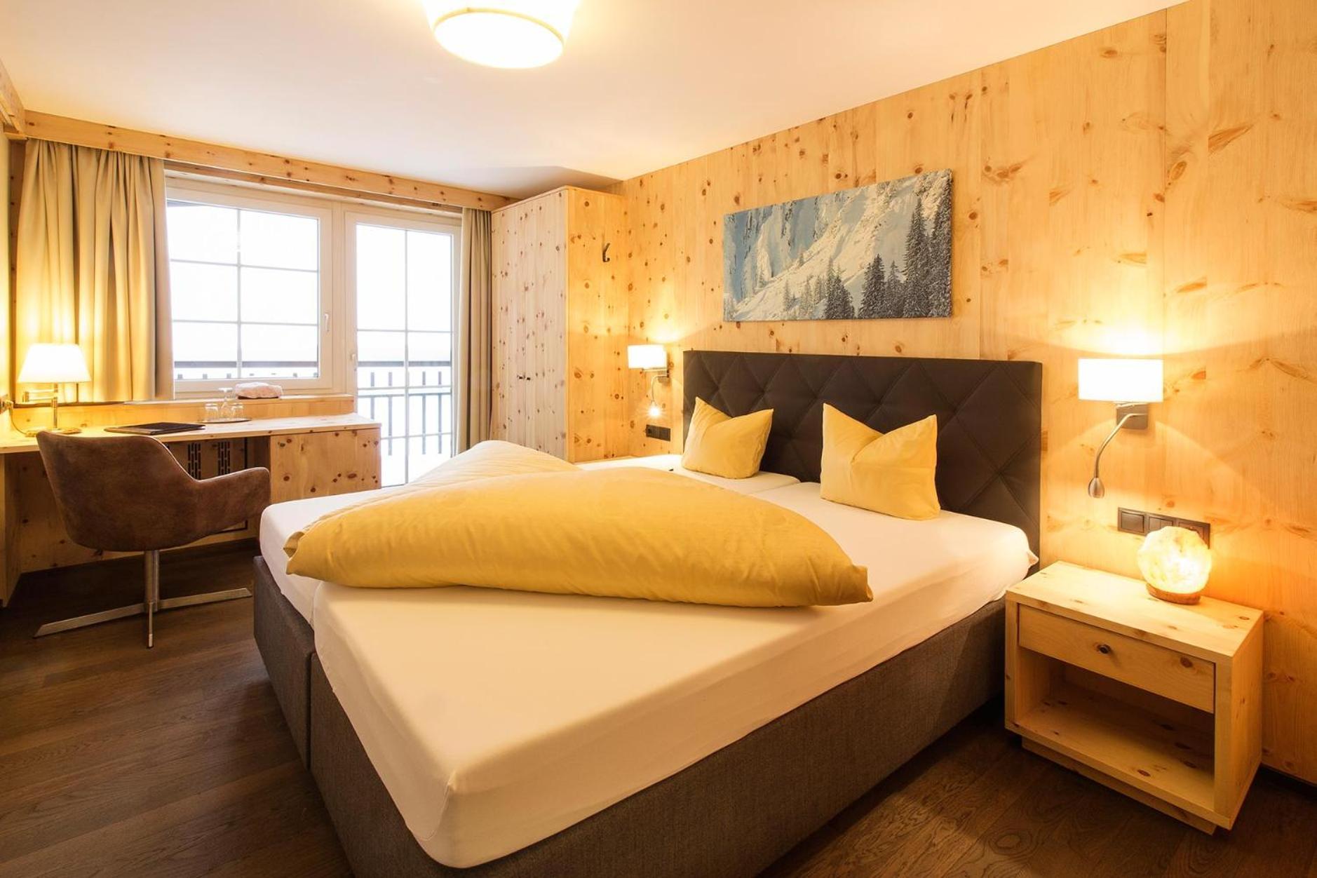 Wohlfuehlhotel Hubertushof Stuben am Arlberg Exterior foto